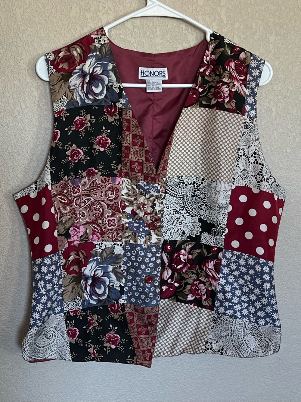 Vintage Honors Women's Patchwork Sleeveless Vest - Burgundy Multi